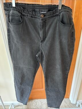 Black Pull-On Leggings